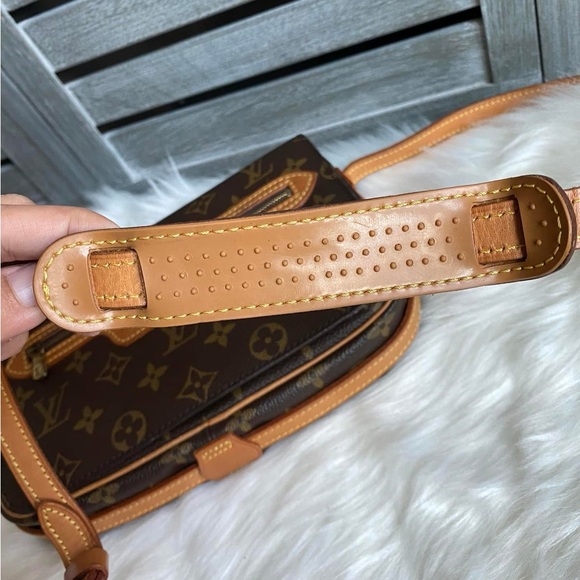 Authentic Vintage Louis Vuitton Saint Germain 23. - Picture 13 of 16